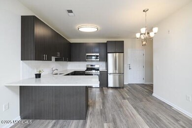 2 Hennessey Blvd unit 304, Atlantic Highlands, NJ 07716 - photo 5