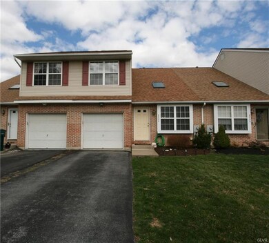 2755 Victoria Ln, Easton, PA 18045 - photo 2