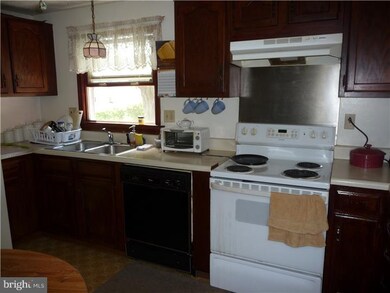 429 Musket Dr, Morrisville, PA 19067 - photo 7