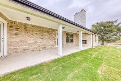 201 Columbia Ct, Springtown, TX 76082 - photo 4