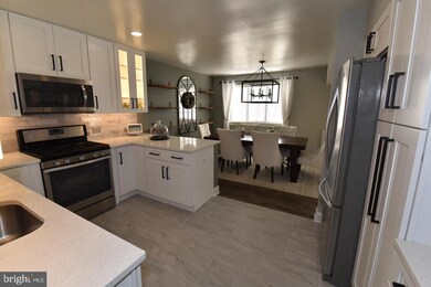 1666 Parkcrest Cir unit 100, Reston, VA 20190 - photo 6