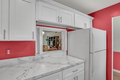 A Stylish & Functional Kitchen