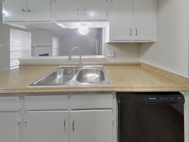 13154 Winding Wood Dr, Houston, TX 77038 - photo 6