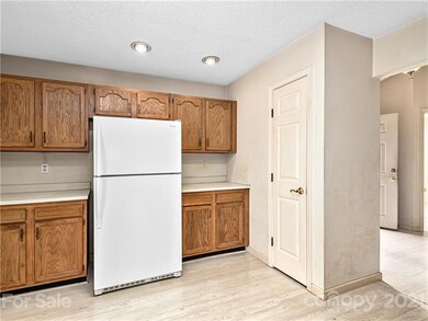 3 Gatehouse Ct, Asheville, NC 28803 - photo 7