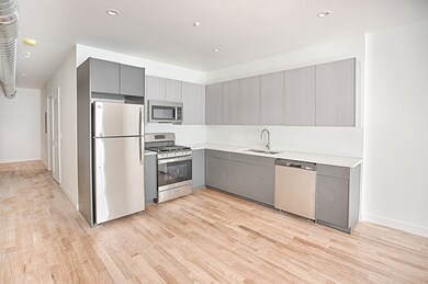 2445 N Lincoln Ave unit 3R, Chicago, IL 60614 - photo 2