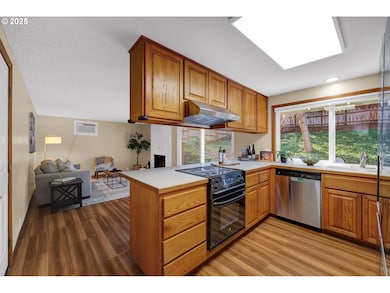 2720 Fillmore St, Eugene, OR 97405 - photo 7