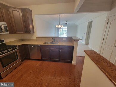 8616 Wintergreen Ct unit 208, Odenton, MD 21113 - photo 4