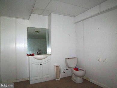 586 Prides Crossing, Shenandoah Junction, WV 25442 - photo 4