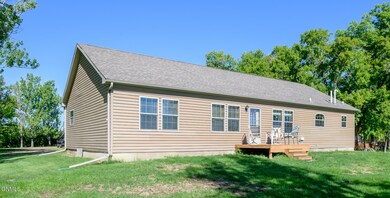 8320 Willow Rd N, Mandan, ND 58554 - photo 2