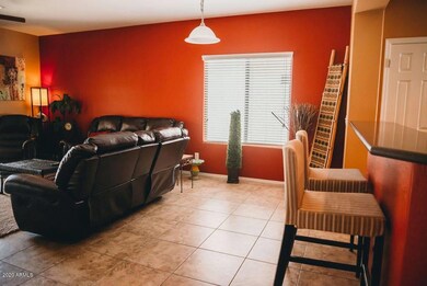 Family room 4