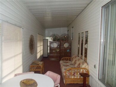 588 Marina Ln, Tavares, FL 32778 - photo 4