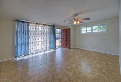 2937 E Osborn Rd Phoenix AZ-large-005-11