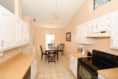 2701 S Oak Place, Broken Arrow, OK 74012 - photo 7