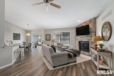 2127 W 59th St, Davenport, IA 52806 - photo 5