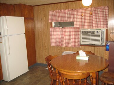 632 S Summit Rd, Bath, PA 18014 - photo 6