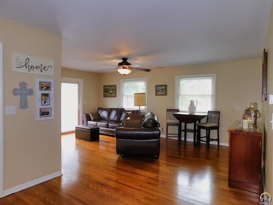 8029 SW 61st St unit Stop D, Topeka, KS 66610 - photo 4