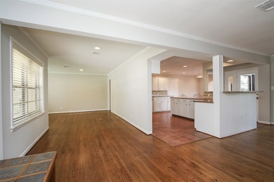 6215 Cindy Ln, Houston, TX 77008 - photo 6