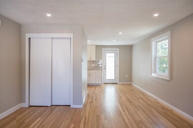 27 Ledge Hill Rd unit A, West Roxbury, MA 02132 - photo 4