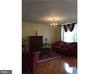 227 Windsor Ct unit 227, Glen Mills, PA 19342 - photo 2