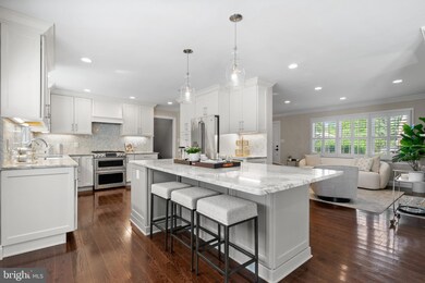 1001 Croton Dr, Alexandria, VA 22308 - photo 2