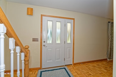 005-1 Entryway 1