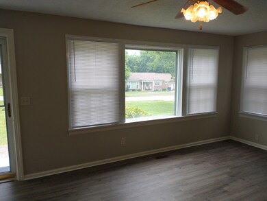 211 Hickory Dr, Shelbyville, TN 37160 - photo 5