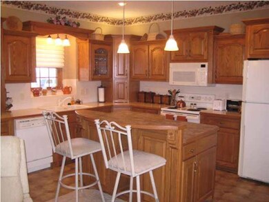 Fully Applianced Kitchen