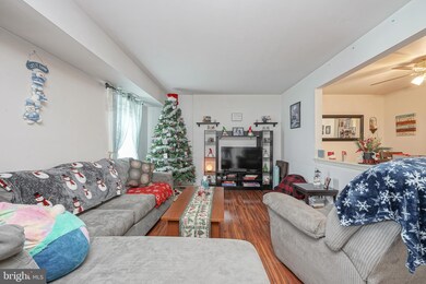 316 Cherrywood Dr, Clementon, NJ 08021 - photo 2