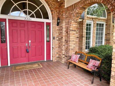 2201 Edgewater Ct, Bedford, TX 76021 - photo 2