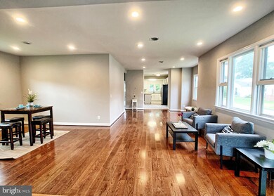 2126 Oak Rd, Sparrows Point, MD 21219 - photo 4