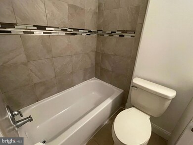 9753 Hagel Cir unit 640, Lorton, VA 22079 - photo 2