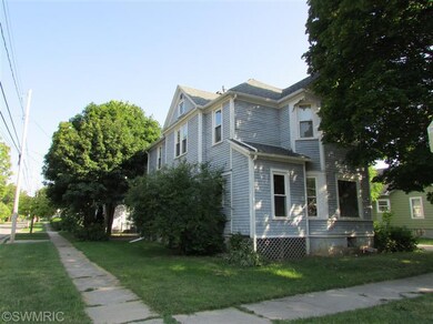 526 Finch St, Adrian, MI 49221 - photo 3