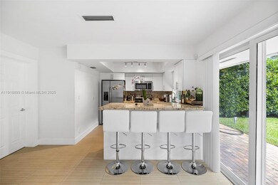 811 Capri St, Coral Gables, FL 33134 - photo 5