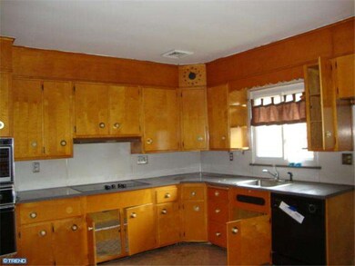 1091 Pottsville Pike, Shoemakersville, PA 19555 - photo 3