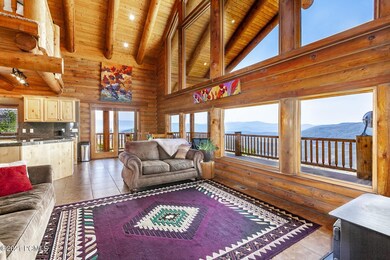5_Living-Room_1800x1200_3744176