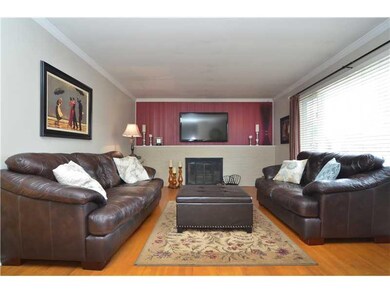 Living Room. Enjoy relaxing in this large living r