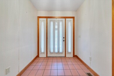 290 Patricia Ln SE, Christiansburg, VA 24073 - photo 4