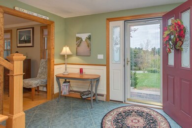 14 Nutfield Dr, Londonderry, NH 03053 - photo 2