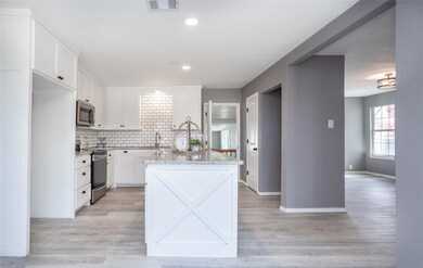 1406 S Grand Ave, Gainesville, TX 76240 - photo 6