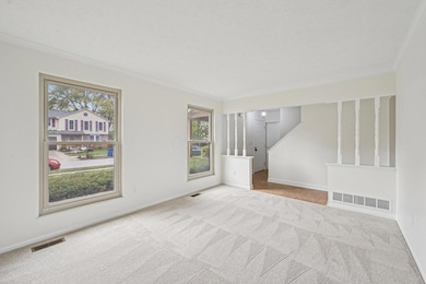 3722 Rochfort Bridge Dr, Columbus, OH 43221 - photo 2