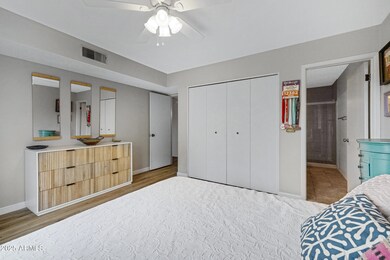 5312 E Windsor Ave-5