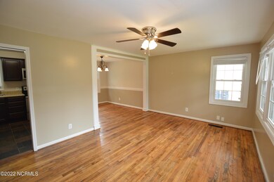 519 Jarman St, Jacksonville, NC 28540 - photo 3