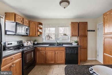 405 E 7th Ave, Ranson, WV 25438 - photo 7