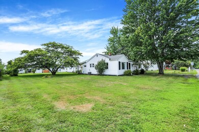 2721 22nd St, Columbus, IN 47201 - photo 4