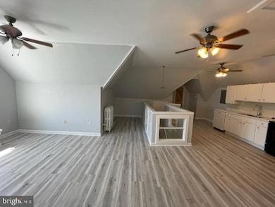 1122 Caroline St unit 4, Fredericksburg, VA 22401 - photo 3