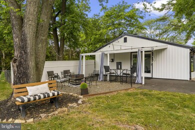 2508 Hillside Ln, Norristown, PA 19403 - photo 3