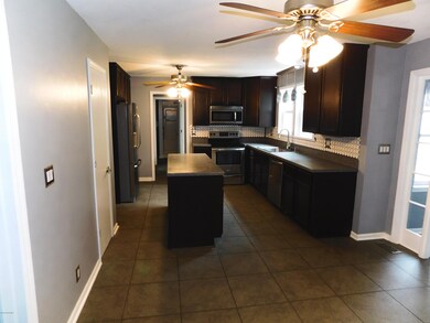 612 Shadowood Dr, Jacksonville, NC 28540 - photo 7