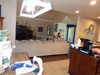 125 Stonegate Cir, Shelbyville, TN 37160 - photo 7