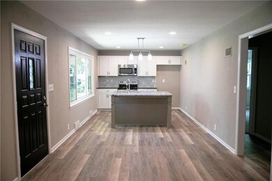 1512 NW B St, Blue Springs, MO 64015 - photo 2