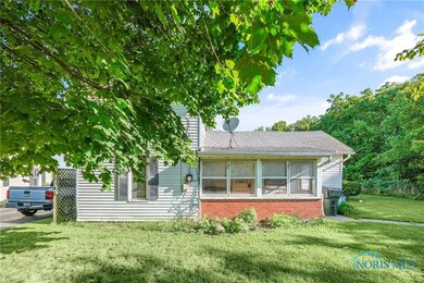 108 Locust St, Luckey, OH 43443 - photo 3